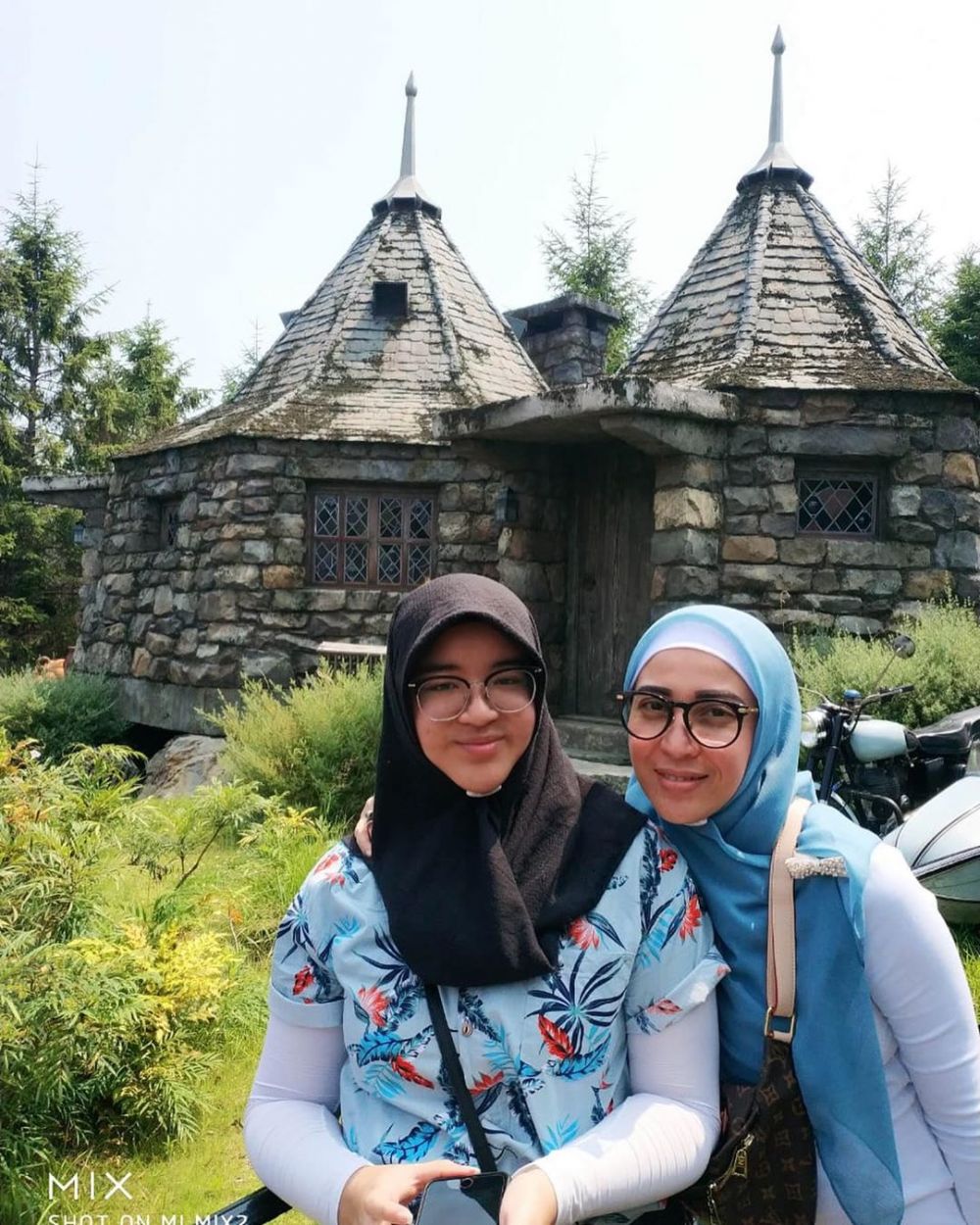 seleb dan anak semata wayang beda belasan tahun © instagram seleb dan anak semata wayang beda belasan tahun © instagram