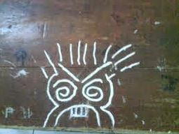 Potret lucu coretan siswa di meja kelas Berbagai sumber