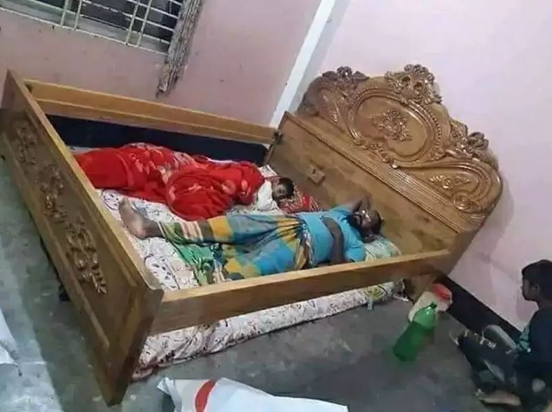 Potret kocak penampakan dalam kamar Berbagai sumber Potret kocak penampakan dalam kamar Berbagai sumber