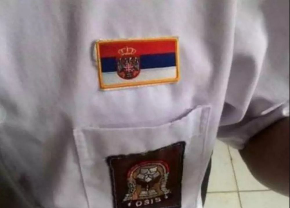 Potret kocak desain nyeleneh seragam Berbagai sumber