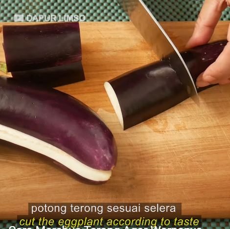 Jangan cuma pakai garam, ini trik merebus terong agar tak menghitam dan warnanya tetap ungu cerah