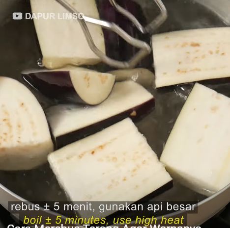 Jangan cuma pakai garam, ini trik merebus terong agar tak menghitam dan warnanya tetap ungu cerah