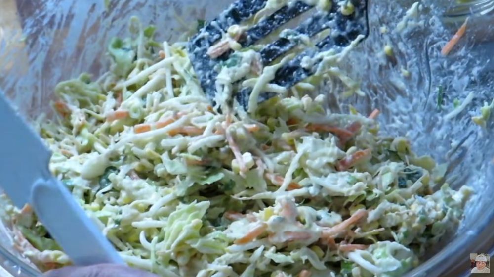 Tanpa tambahan baking soda atau mentega, ini cara bikin bakwan sayur renyah, keriting, dan antilembek