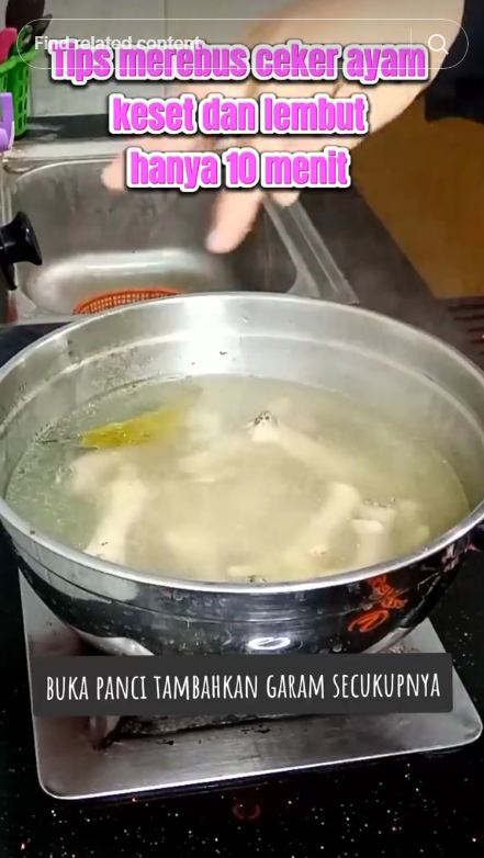 Hanya butuh 10 menit, begini cara merebus ceker agar empuk dan tak berlendir meski tanpa presto