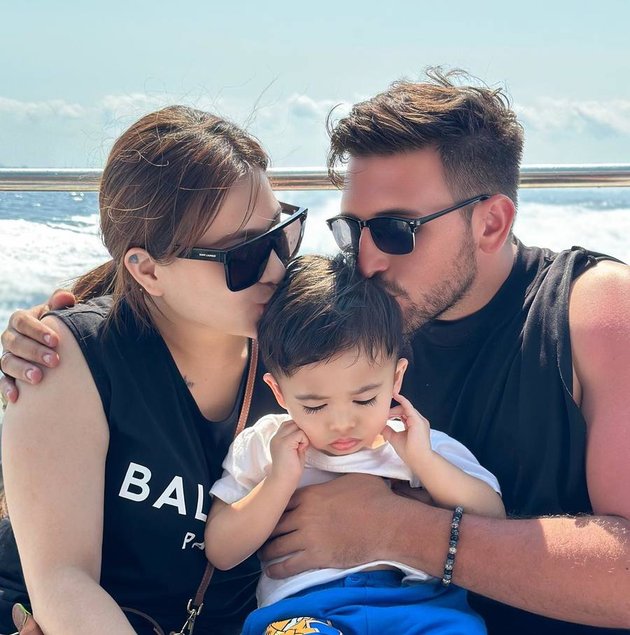 nathalie holscher dan tunangan © berbagai sumber