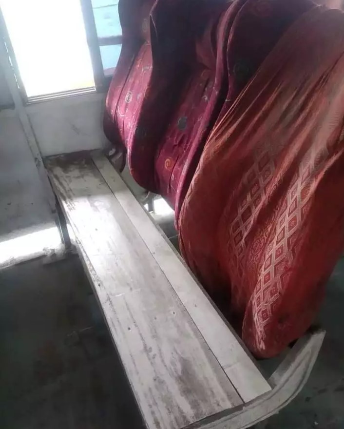 Potret desain nyeleneh kursi Berbagai sumber