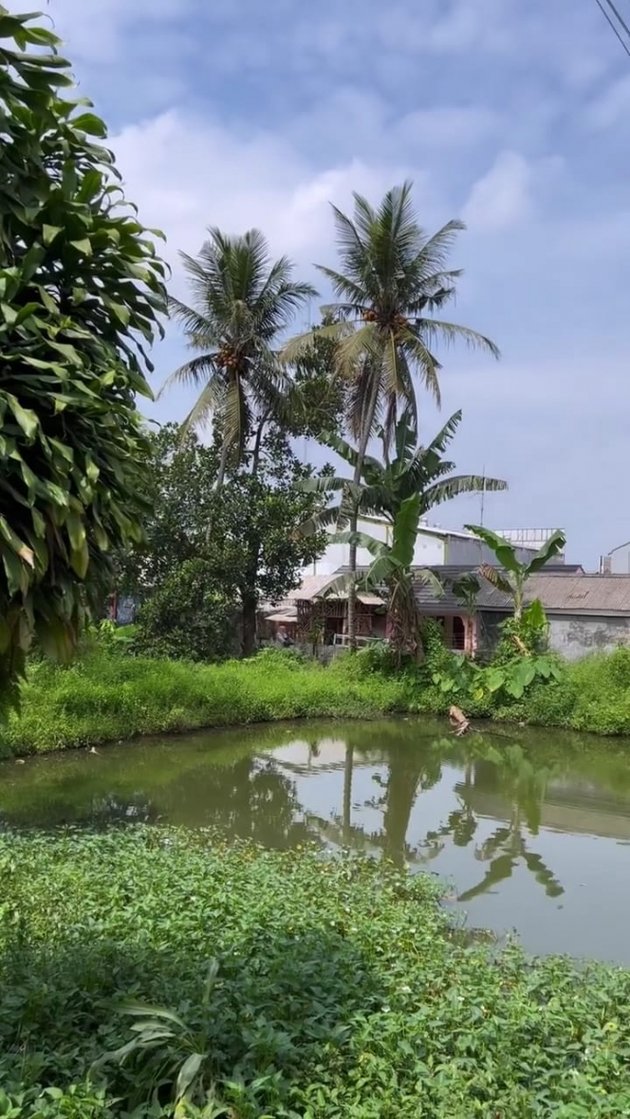 rumah omesh di sukabumi lewat jalan sempit © instagram
