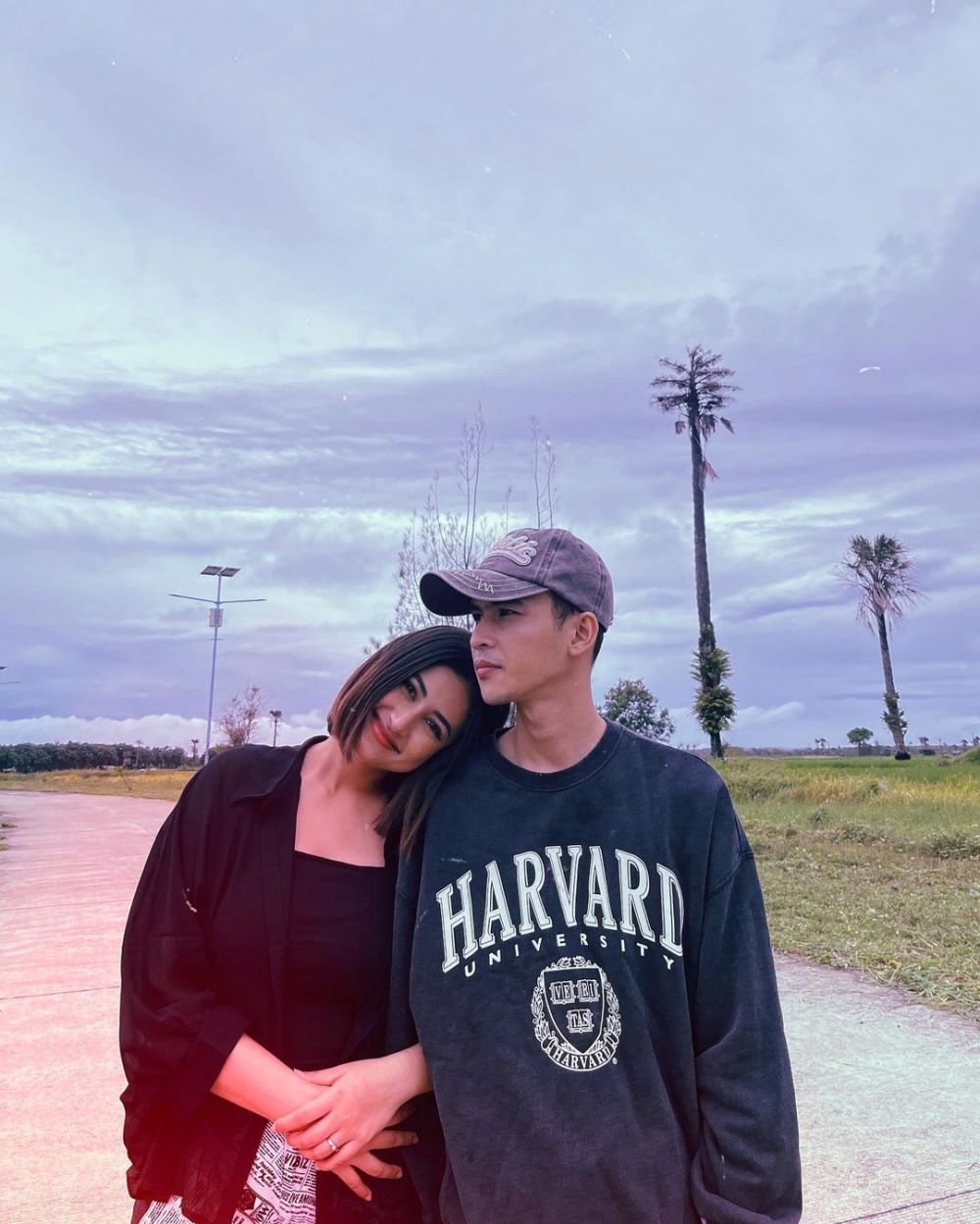 potret mesra derry dan afifah riyad © instagram