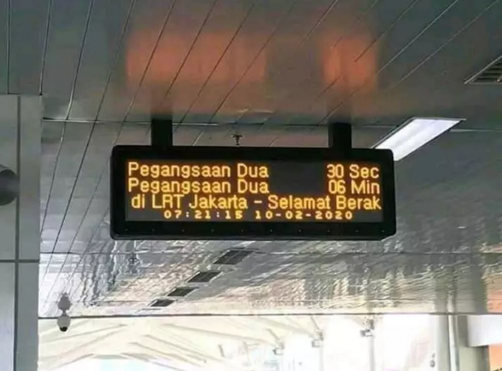 Tulisan nggak lengkap di tempat umum Berbagai sumber