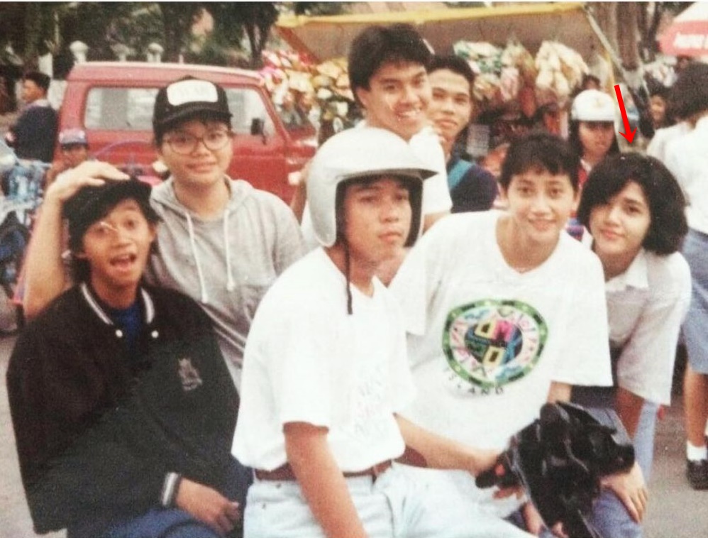 potret lawas era 90an bareng geng sma © instagram