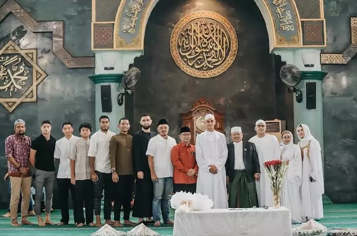 kedekatan Christian Rontini dan ortu istri © berbagai sumber
