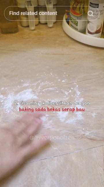 Tanpa tepung, ini trik bersihkan tumpahan minyak di keramik agar bebas lengket pakai 1 alat dan bahan