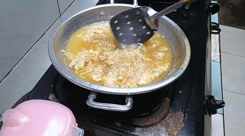 Tak perlu baking powder, ini trik bikin jamur krispi keriting dan renyah cukup tambah 1 bahan dapur