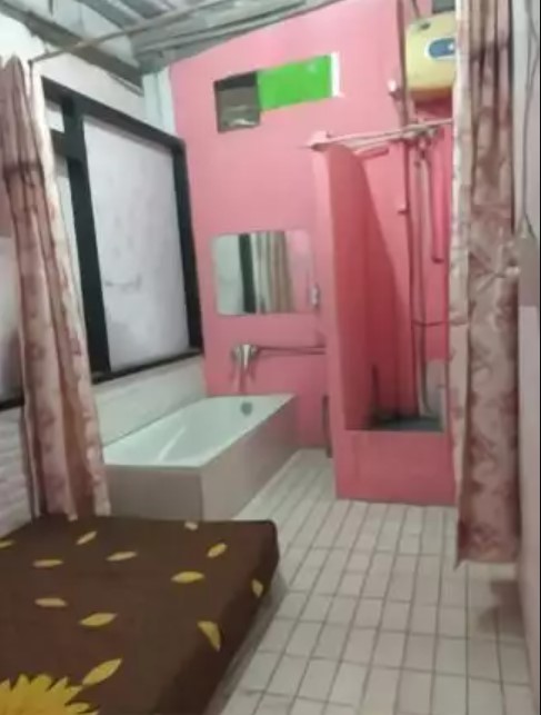 Potret kocak desain nyeleneh kamar mandi Berbagai sumber