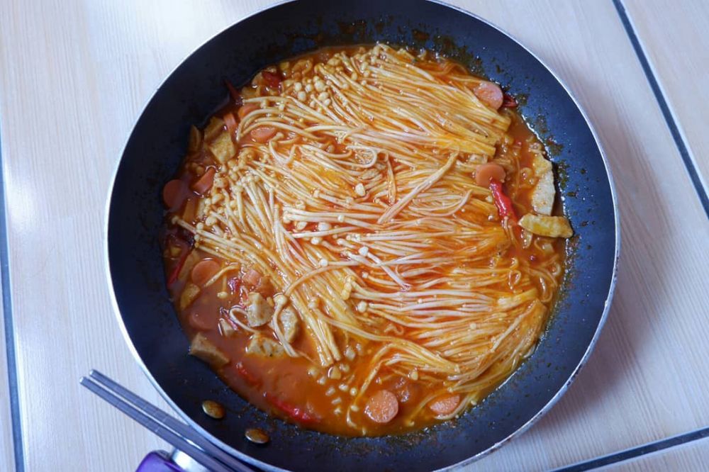 31 Resep olahan jamur enoki berbagai bumbu, sedap dan mudah dibuat