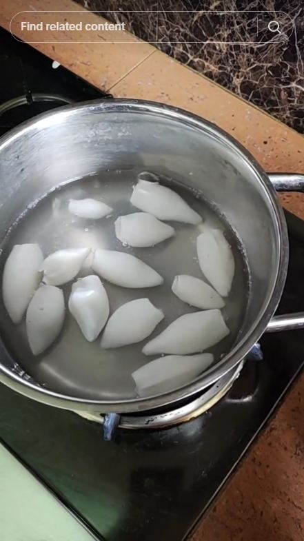Tak perlu baking soda, ini trik mengolah cumi agar semakin empuk dan tidak amis pakai 1 bumbu dapur