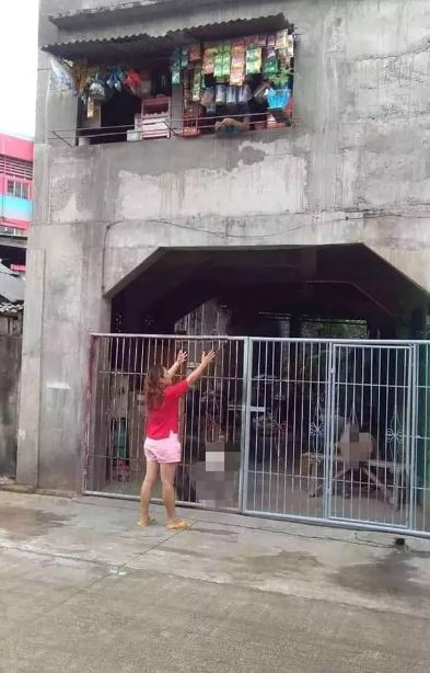 Desain nyeleneh warung Berbagai sumber