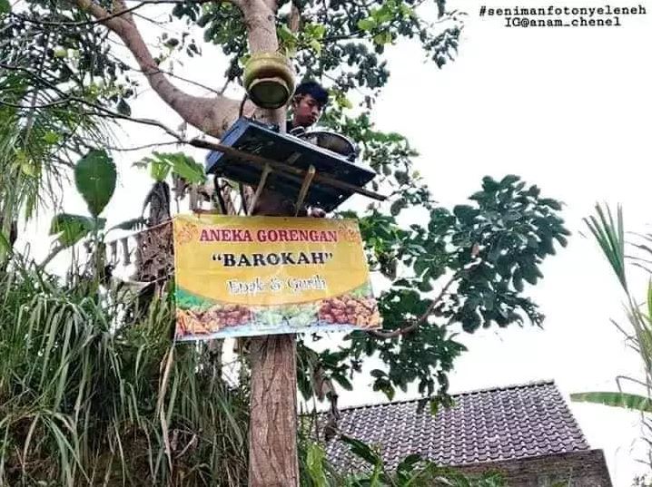 Desain nyeleneh warung Berbagai sumber