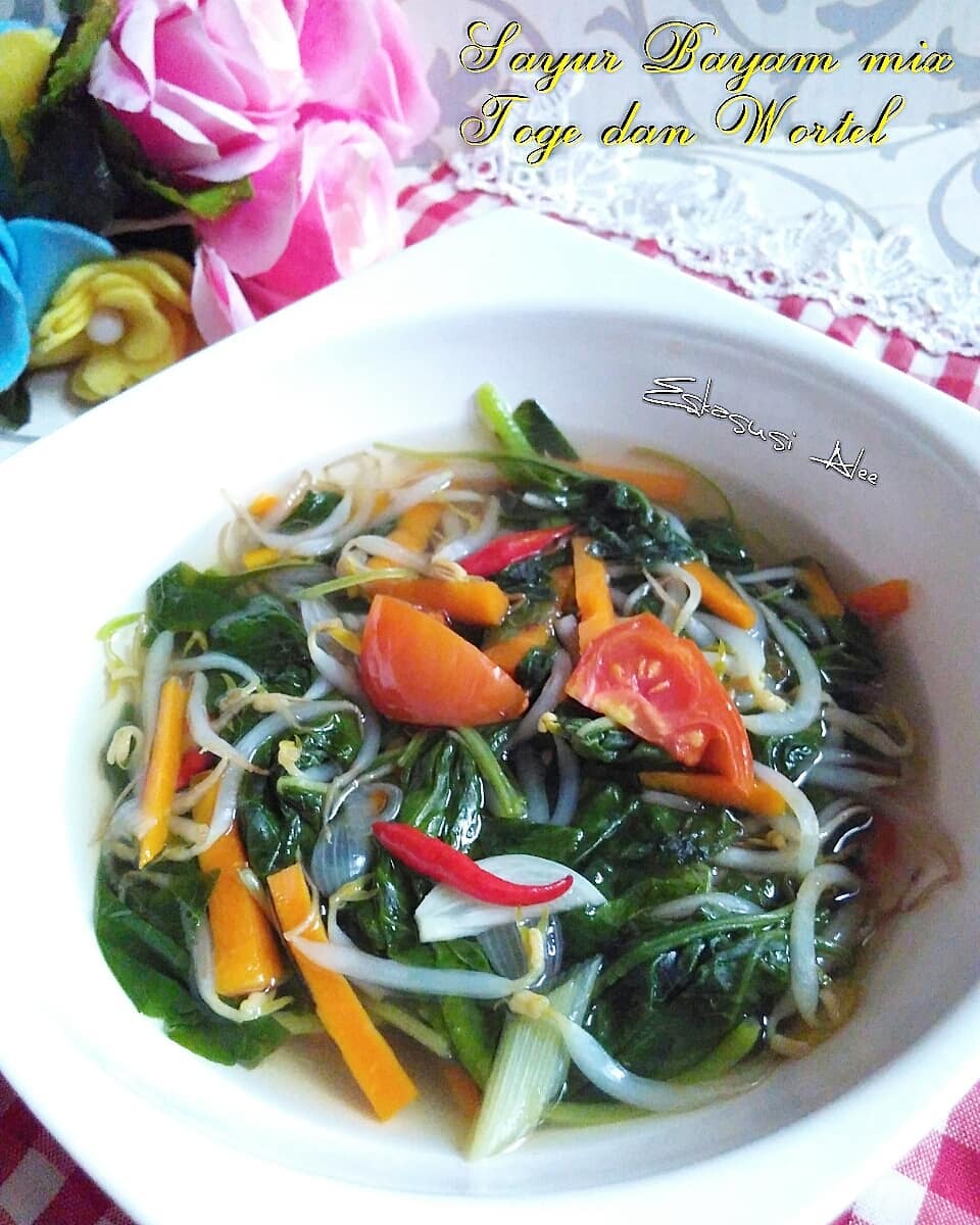 30 Resep sayur bayam bening, segar, simpel, dan menggugah selera