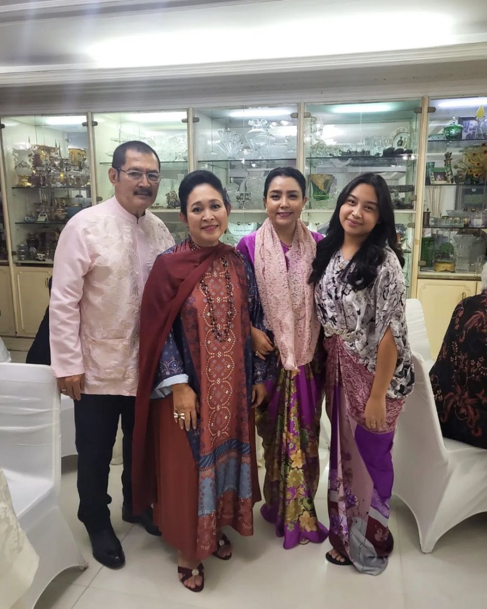 Mayangsari bareng keluarga suami © 2023 brilio.net