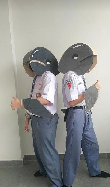 permainan random siswa dalam kelas saat pelajaran Berbagai sumber