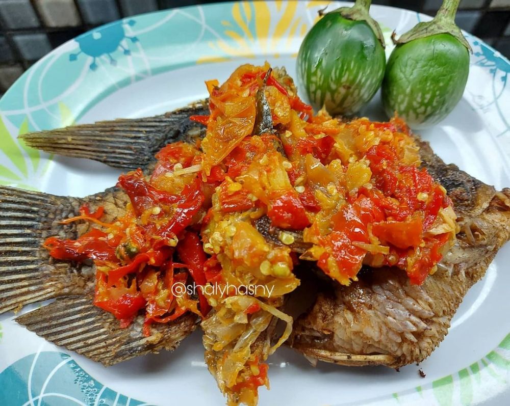 30 Resep aneka ikan goreng rumahan, gurih dan mudah dibuat