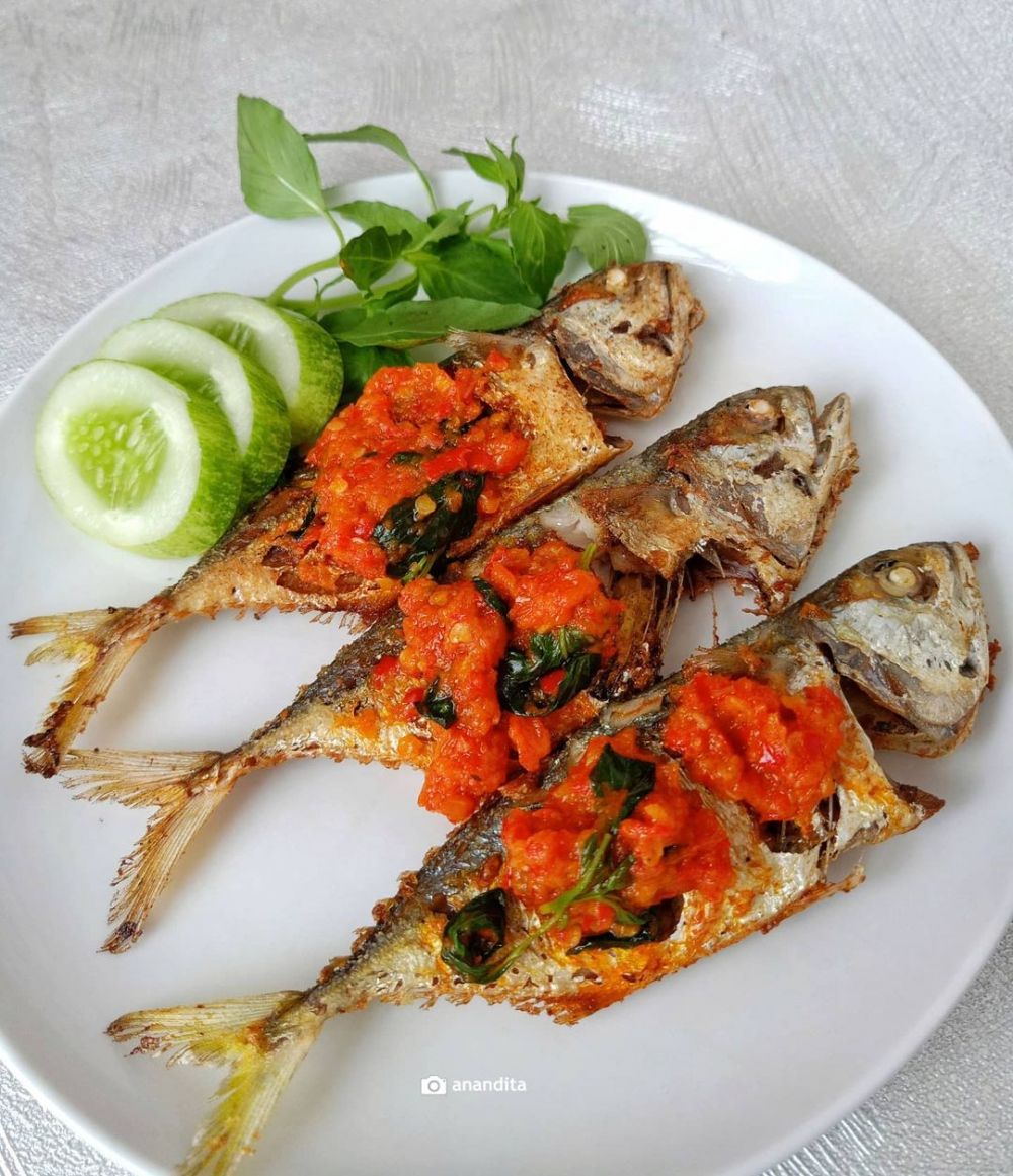30 Resep aneka ikan goreng rumahan, gurih dan mudah dibuat