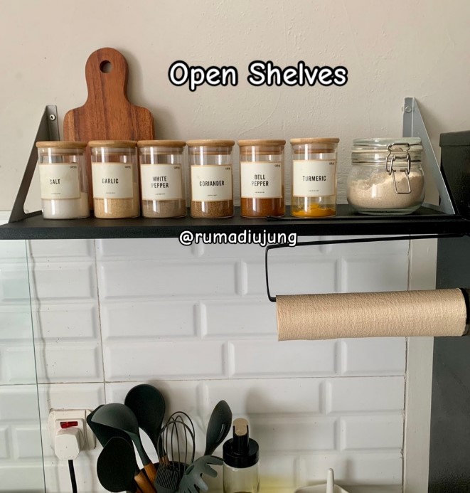 potret dapur segaris kolong tangga tanpa kitchen set  © berbagai sumber potret dapur segaris kolong tangga tanpa kitchen set  © berbagai sumber