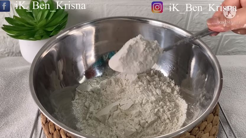 Tak cuma margarin, ini cara bikin pisang goreng krispi yang super keriting cukup tambah 1 bahan dapur