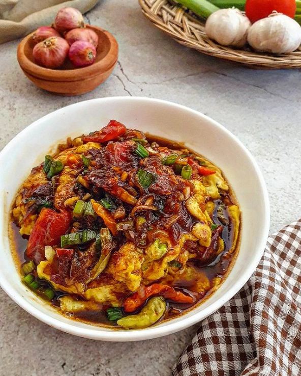 25 Resep olahan telur dadar aneka bumbu, lezat dan mudah dibuat