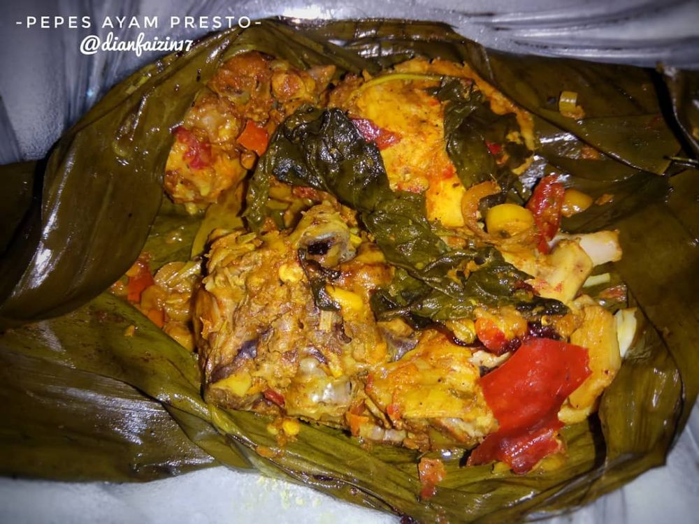 21 Cara membuat pepes ayam kemangi, simpel dan bikin nagih