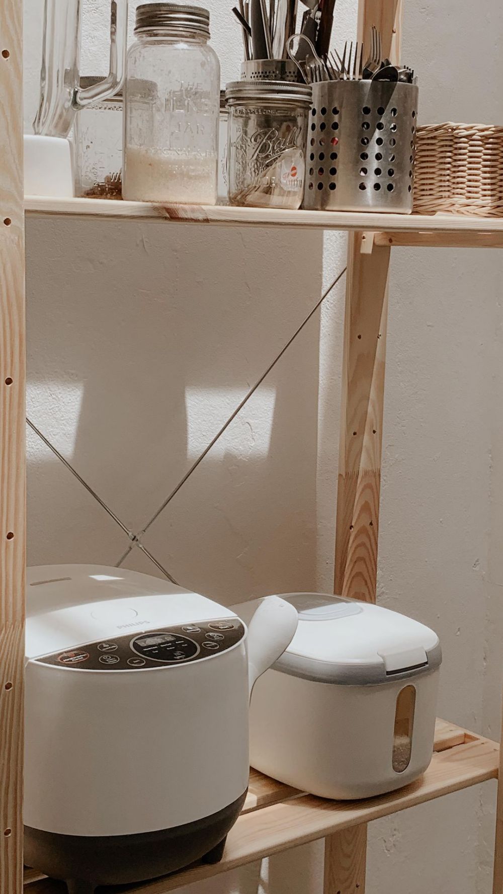 dapur meja mungil tanpa kitchen set © 2023 brilio.net