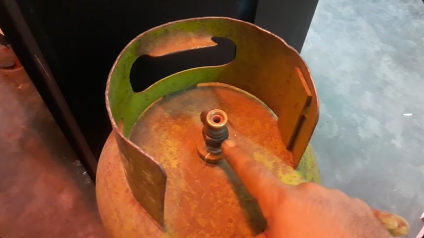 Tanpa ditambal karet gelang, ini trik mudah mengatasi gas elpiji bocor cuma pakai 1 alat sederhana