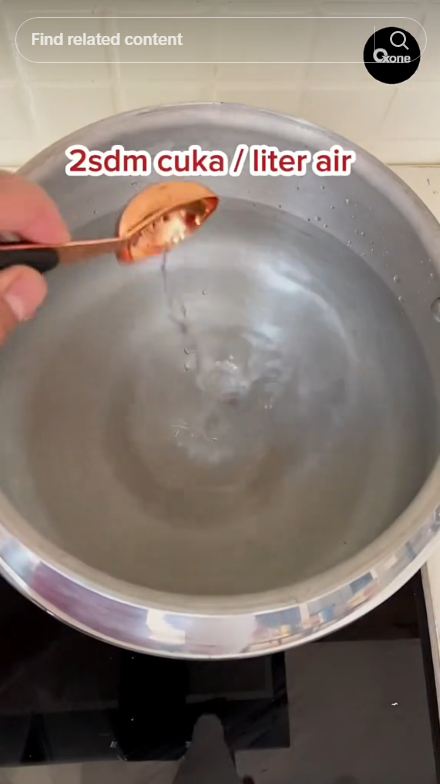 Tak cuma pakai sabun, ini cara basmi bau tak sedap yang menempel di panci presto pakai 1 bahan dapur