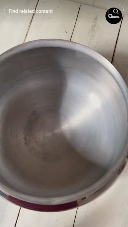 Tak cuma pakai sabun, ini cara basmi bau tak sedap yang menempel di panci presto pakai 1 bahan dapur