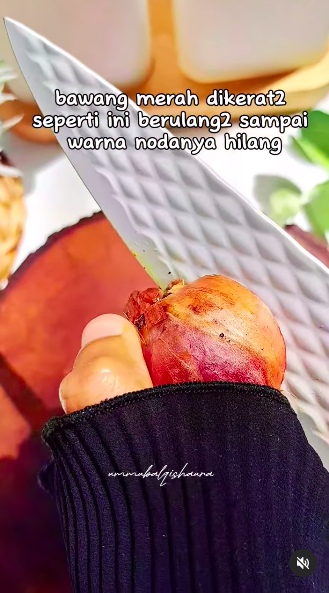 Nggak perlu dicuci, ini cara cepat bersihkan noda kunyit di pisau cuma pakai 1 bahan sambal