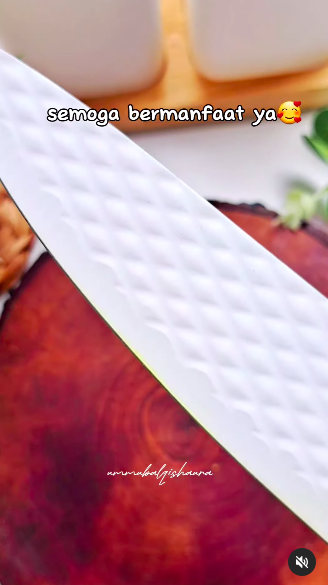 Nggak perlu dicuci, ini cara cepat bersihkan noda kunyit di pisau cuma pakai 1 bahan sambal
