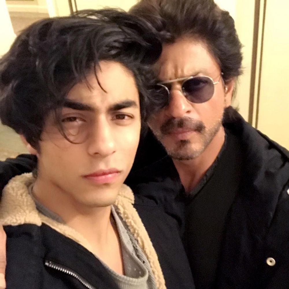 Shah Rukh Khan dan Aryan Khan © 2023 brilio.net Shah Rukh Khan dan Aryan Khan © 2023 brilio.net