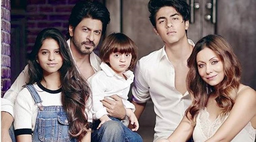 Shah Rukh Khan dan Aryan Khan © 2023 brilio.net