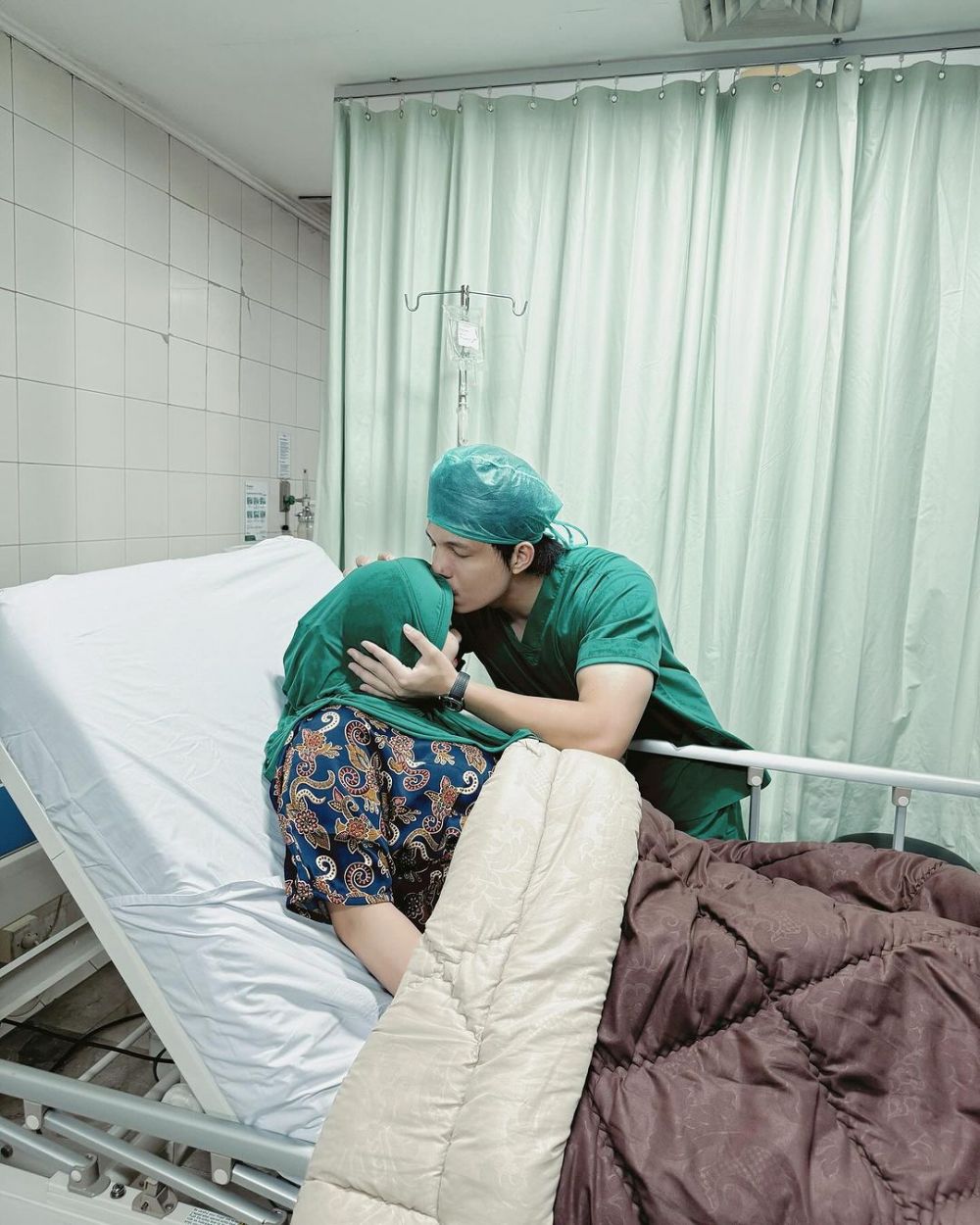 momen kelahiran anak aurel hermansyah dan atta halilintar © 2023 brilio.net momen kelahiran anak aurel hermansyah dan atta halilintar © 2023 brilio.net