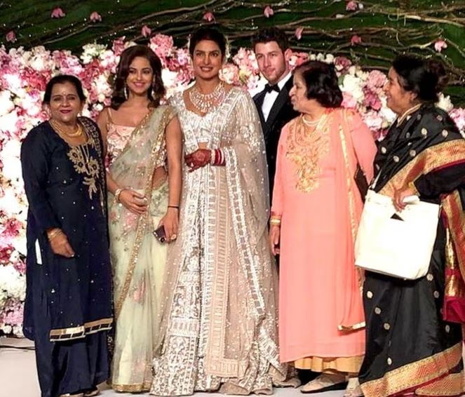 potret kebersamaan seleb bollywood dan sepupu artis © berbagai sumber