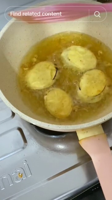 Tanpa ditambah baking soda, ini cara goreng terong agar krispi tahan lama cukup pakai 1 bahan dapur