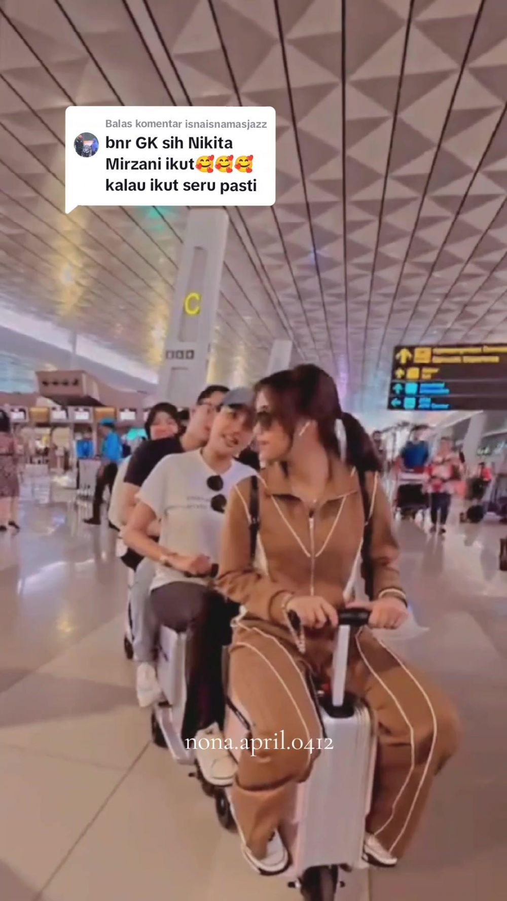 keakraban nikita mirzani dan fuji © berbagai sumber