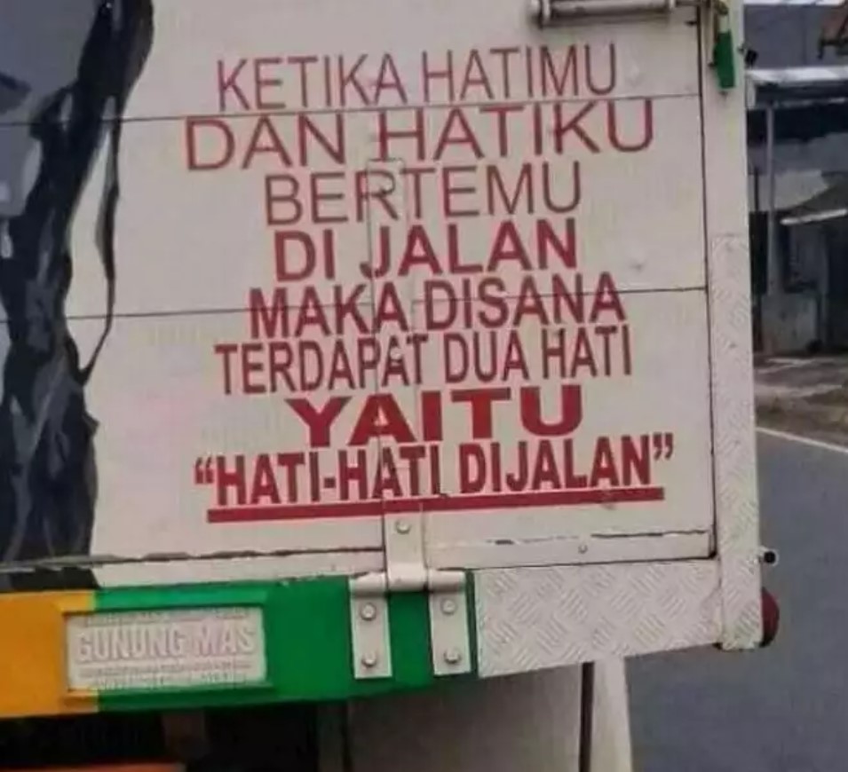 Potret kocak pantat truk Berbagai sumber