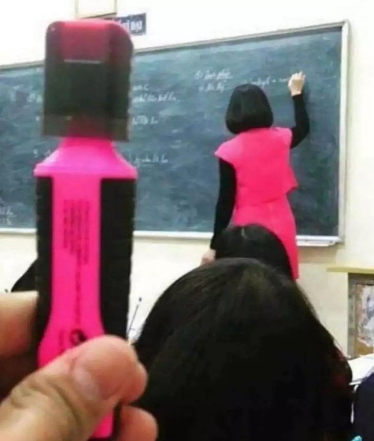 Jepretan kocak dari belakang Berbagai sumber