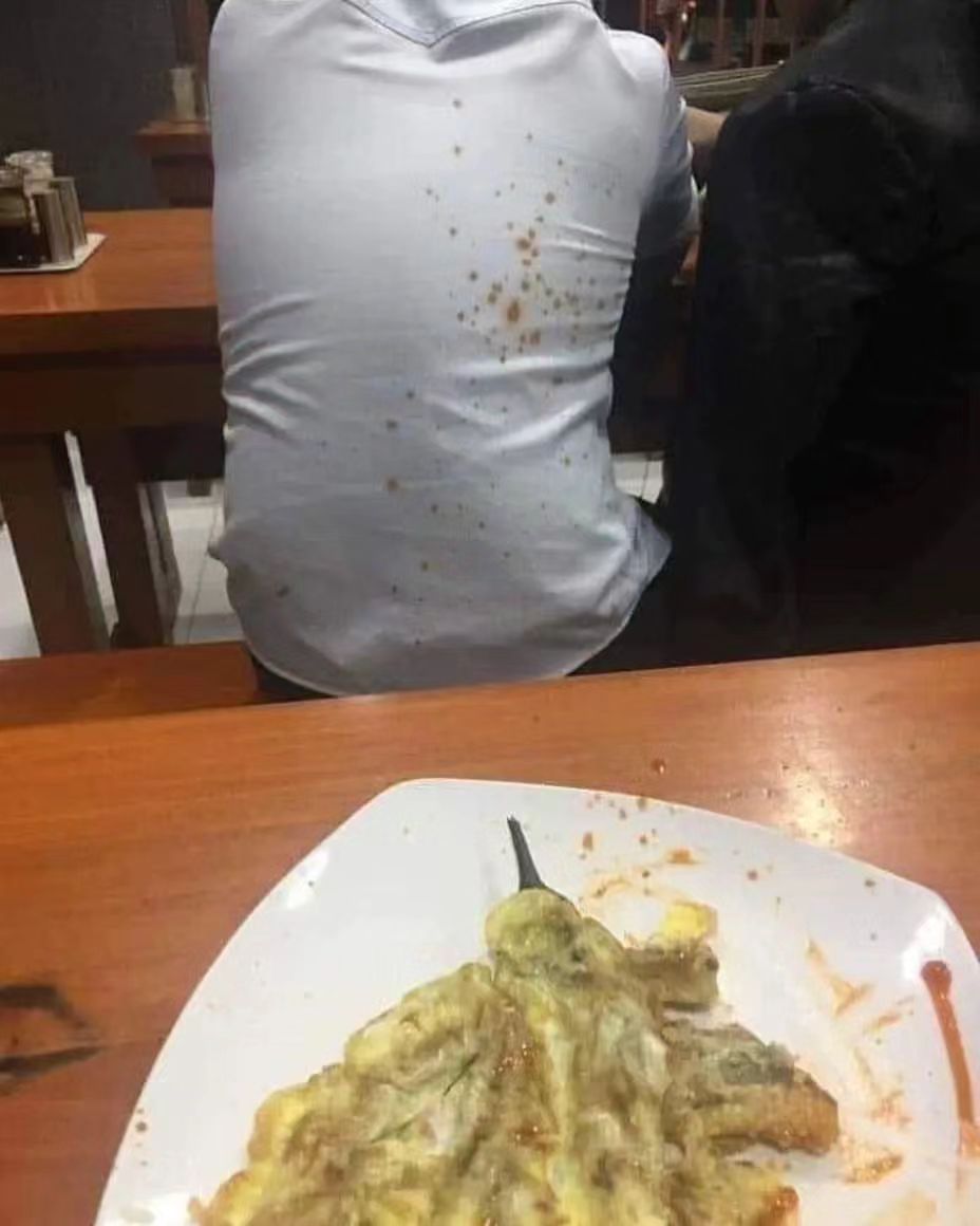 Jepretan kocak dari belakang Berbagai sumber