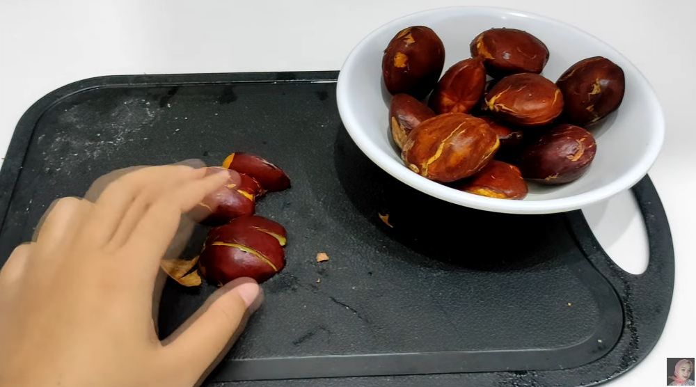 Cukup pakai 1 bahan, ini trik menggoreng jengkol agar empuk dan tak bau meski disimpan berhari-hari
