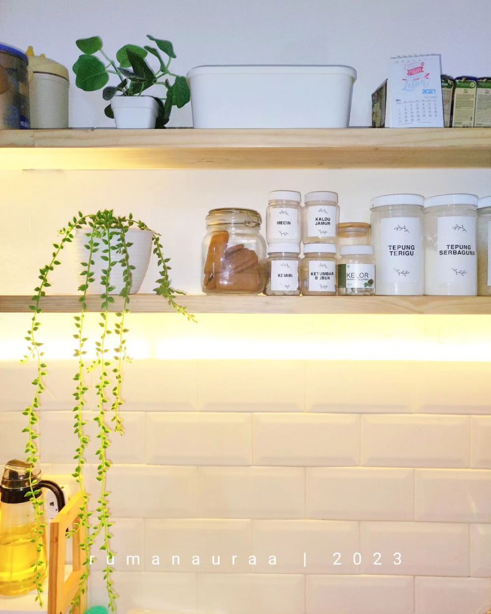 dapur mungil pakai mini bar semi outdoor © 2023 brilio.net