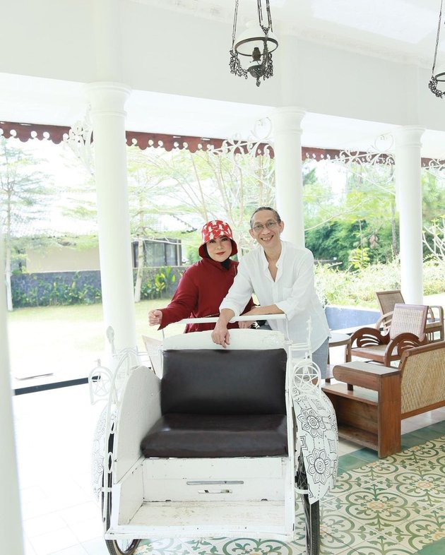 potret kisah cinta melly dan anto hoed © berbagai sumber