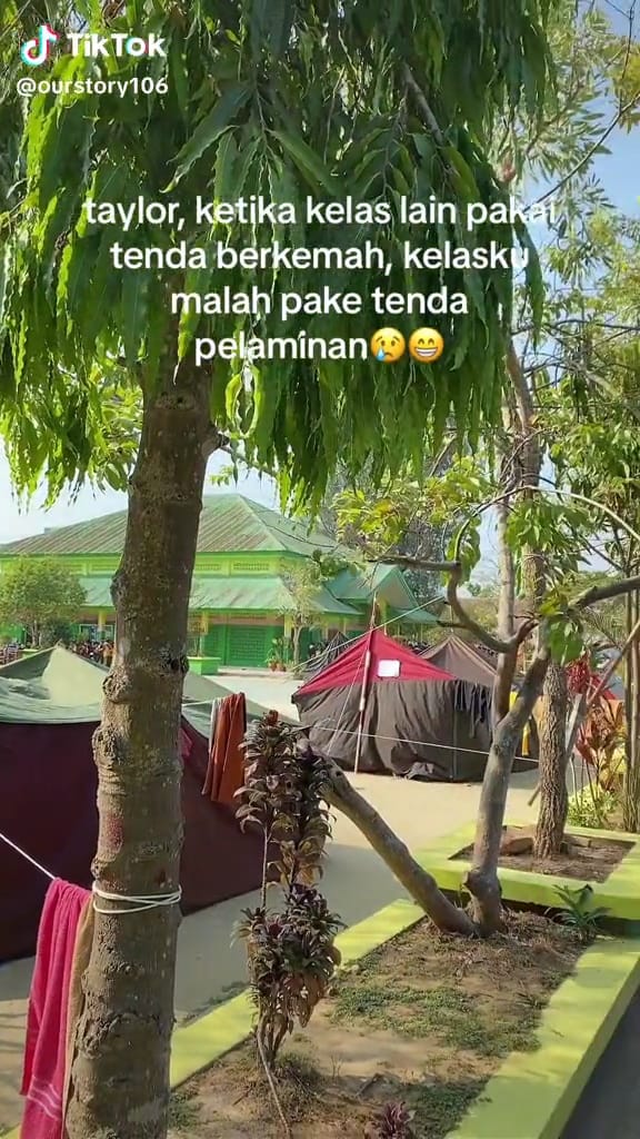 Persami pakai tenda pelaminan © TikTok